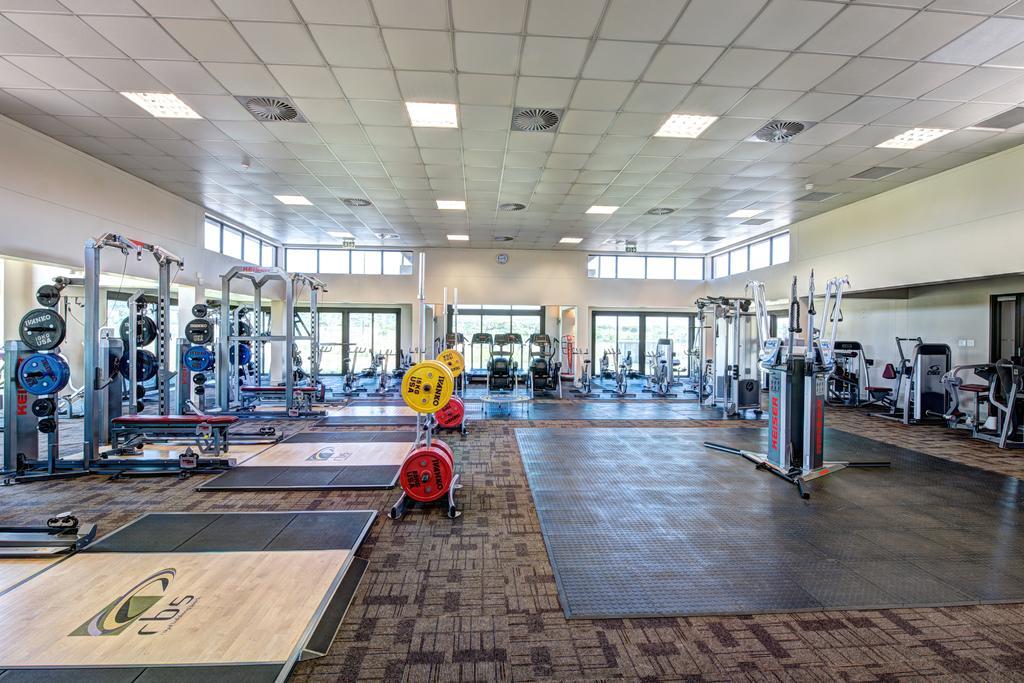 Royal Marang Hotel Phokeng Eksteriør bilde The gym at the National Institute of Sporting Performance