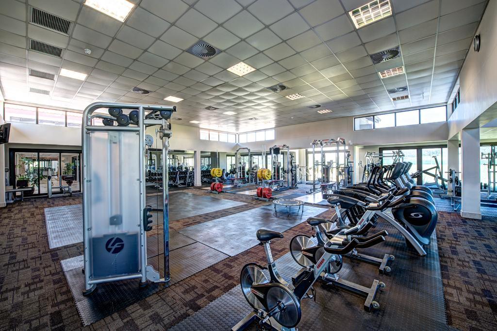 Royal Marang Hotel Phokeng Eksteriør bilde The gym at the University of Pretoria