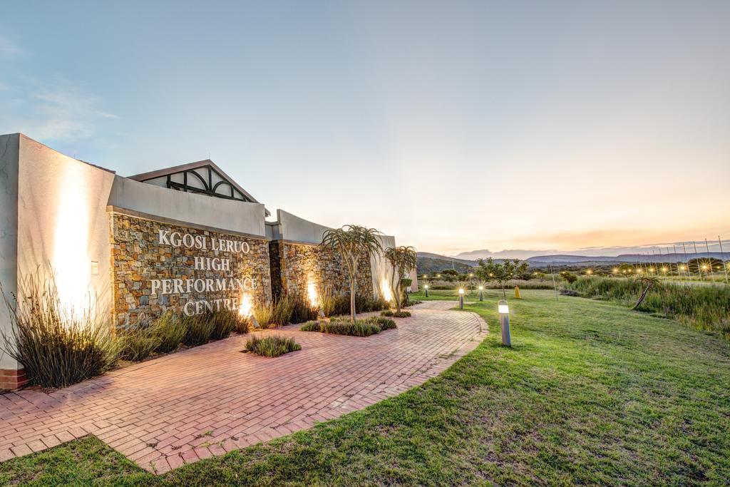 Royal Marang Hotel Phokeng Eksteriør bilde Kgosi Letsie III High Performance Centre